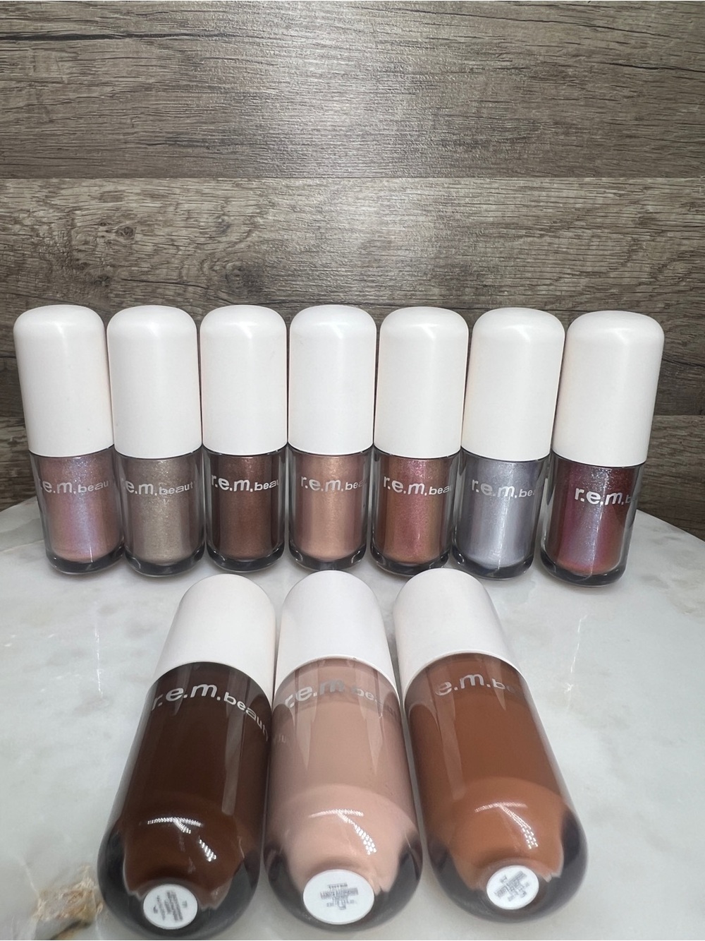 r.e.m. beauty by Ariana Grande
Starlet Liquid Eyeshadow bundle lot of 10